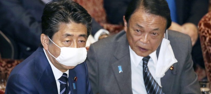 El primer ministro de Japón anunció que se prohibirá el ingreso de viajeros...