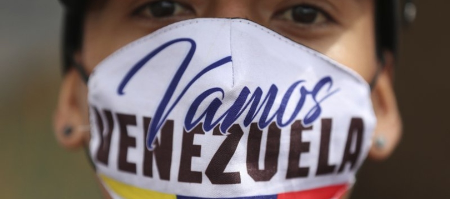 De acuerdo con las autoridades colombianas, cerca de 600 venezolanos regresaron a su nación...