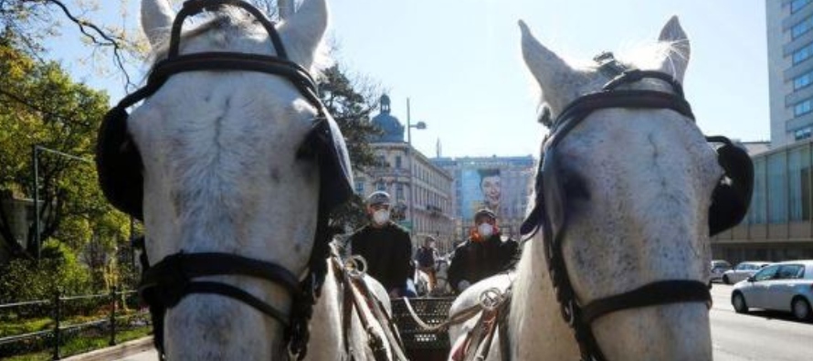Los clásicos coches de caballos de Viena, conocidos como “fiaker”, han estado...