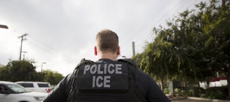 El ICE informó que 11 de sus empleados que laboran en operaciones de detención han...