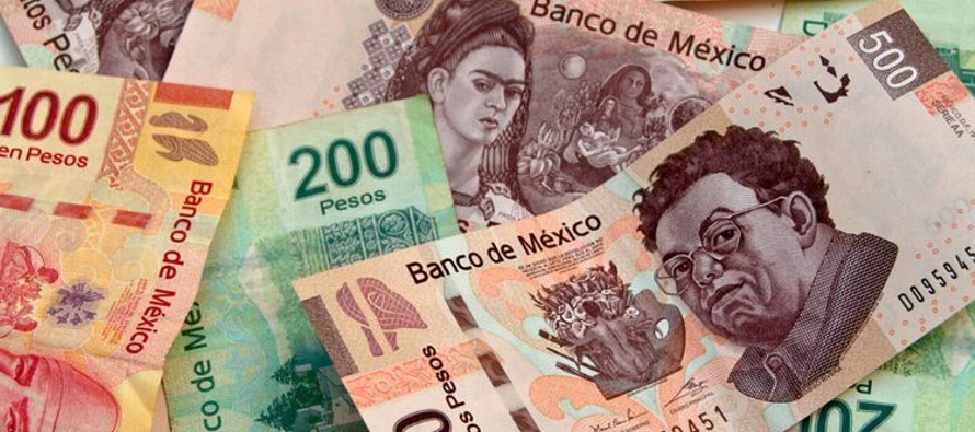 En México, el peso caía un 2,7%, mientras que el referencial índice...