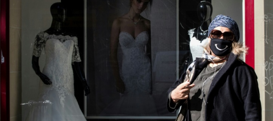 Solo en Francia, entre 110,000 y 120,000 bodas se van a posponer o anular este año, una de...