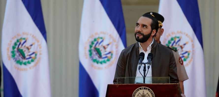 Ninguna democracia puede funcionar como funciona El Salvador ahora mismo: el presidente tuitea, los...
