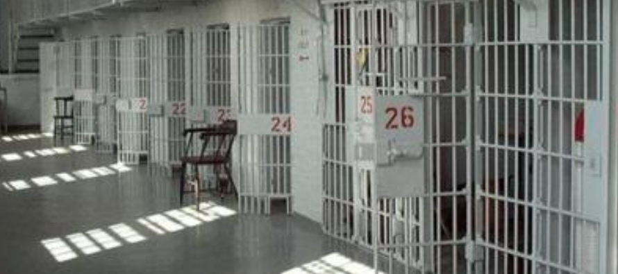 En casi todos los reclusorios, agregó, se han reducido significativamente las visitas y se...