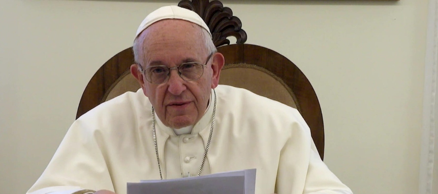 El Papa Francisco pidió el domingo la cooperación científica internacional...