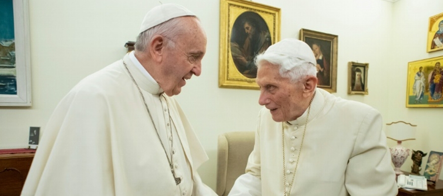 Joseph Ratzinger, de 93 años, dice ser víctima de una "deformación...