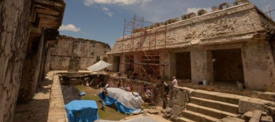 Una vista muestra una parte del templo maya durante el descubrimiento de una escultura del antiguo...