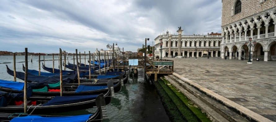 "Sin turistas, Venecia es una ciudad muerta", lamenta amargamente Mauro Sambo, un...