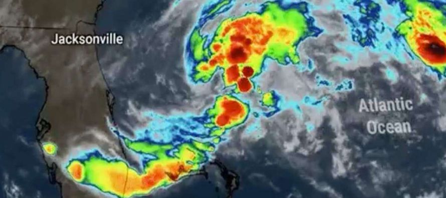 La tormenta tropical Arthur se formó el sábado ante la costa de Florida, marcando el...