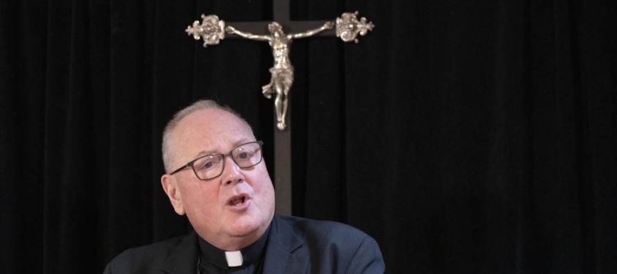 El cardenal Timothy Dolan, al explicarles el plan a reporteros, describió los servicios como...
