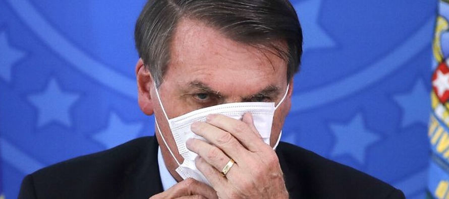Brasil ha perdido dos ministros de Salud en las últimas seis semanas -uno fue despedido y el...