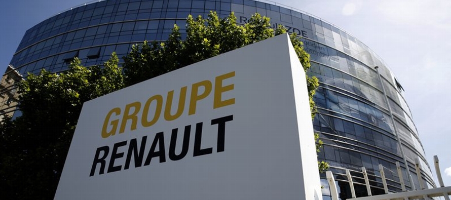 Renault, que tiene 180,000 empleados en todo el mundo y estaba negociando un rescate con el...