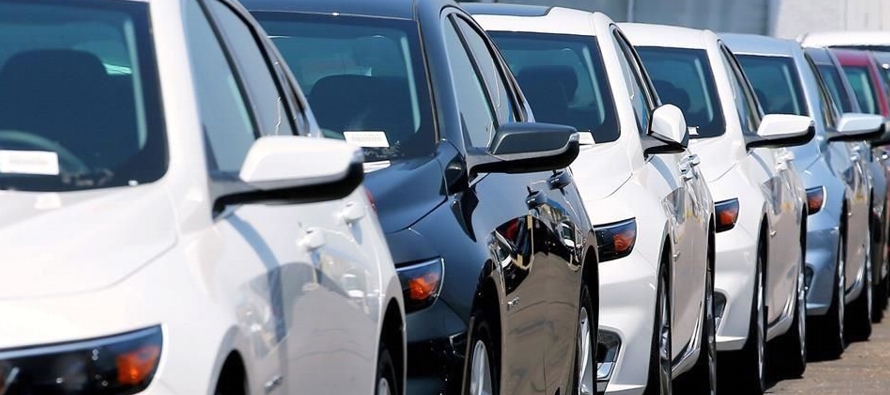 La comercialización de vehículos ligeros se hundió un 59% en mayo a 42,028...