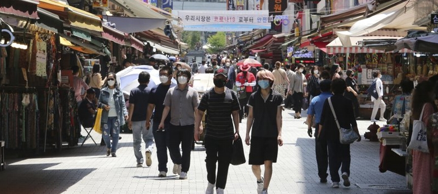 Corea del Sur ha reportado entre 30 y 50 nuevos casos al día desde finales de mayo, lo que...