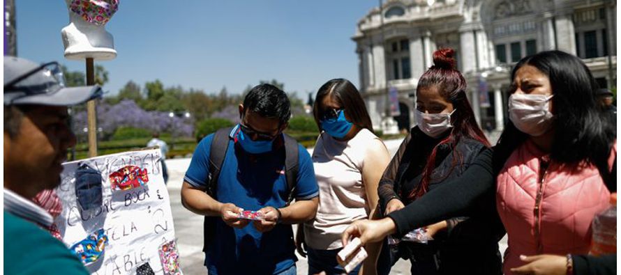 México reportó el viernes 5,030 nuevos casos de coronavirus, para un total de 170,485...