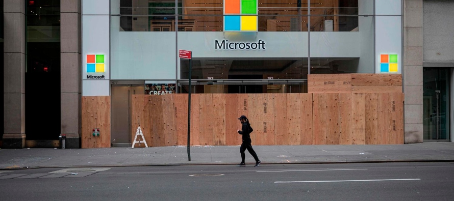 Microsoft inauguró sus primeras tiendas físicas en algunas ciudades estadounidenses...