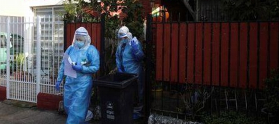 Chile está en momentos críticos del brote de coronavirus. Al viernes, había...