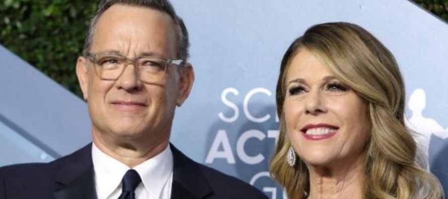 Hanks y su esposa, la actriz y cantante Rita Wilson, contaron en marzo que dieron positivo de...