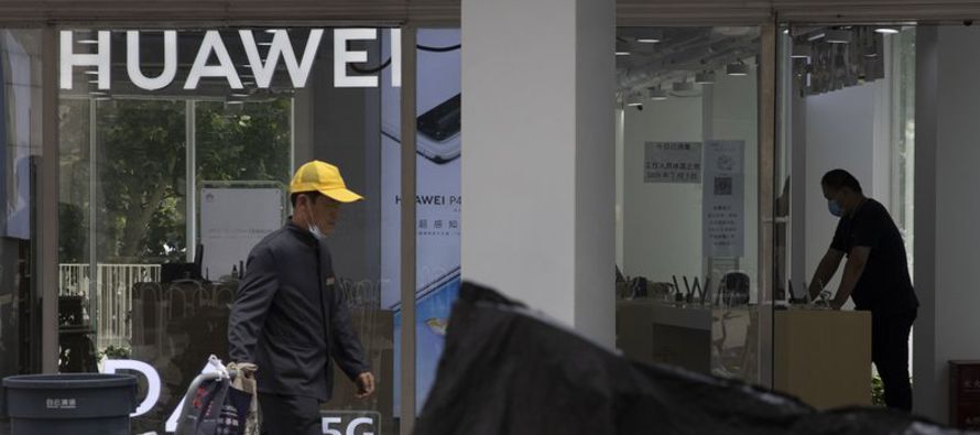 Gran Bretaña anunció el martes que Huawei Technologies Ltd. quedaría excluido...