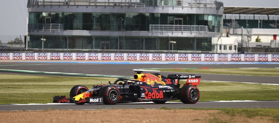 Verstappen registró un tiempo de un minuto y 27,422 segundos en su Red Bull para terminar la...