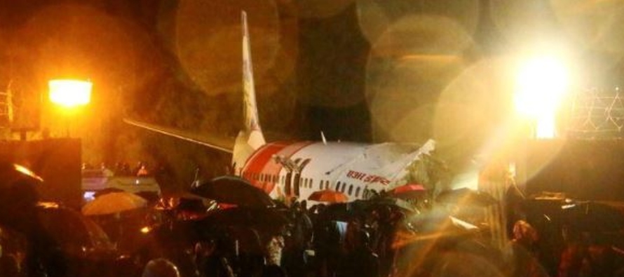 El Boeing 737 con 191 pasajeros a bordo viajaba desde Dubái hacia Calicu, dijo el Ministerio...