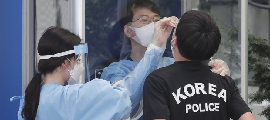 Corea del Sur reportó el miércoles 297 nuevos casos del virus, su mayor incremento...