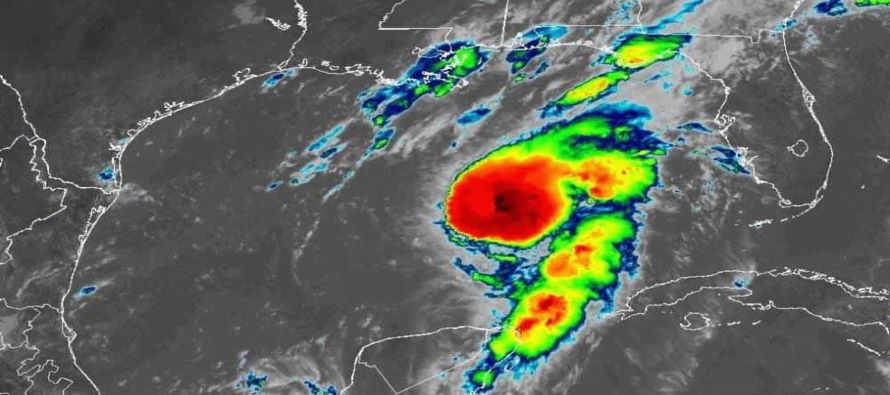 Sería la primera vez que hay dos huracanes de forma simultánea en el Golfo de...