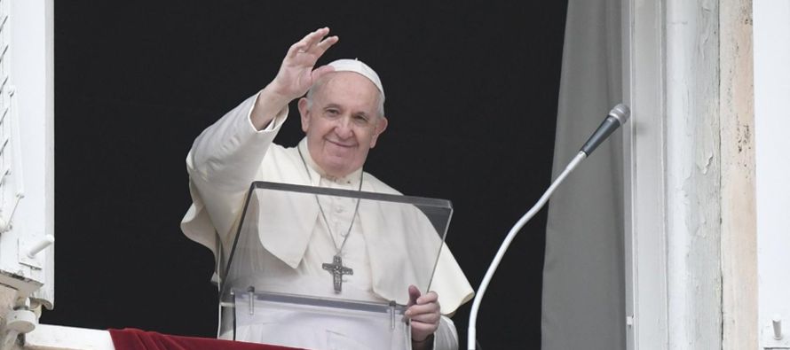 El Papa explica el pasaje del evangelio de este domingo mostrando que “A lo largo del camino...