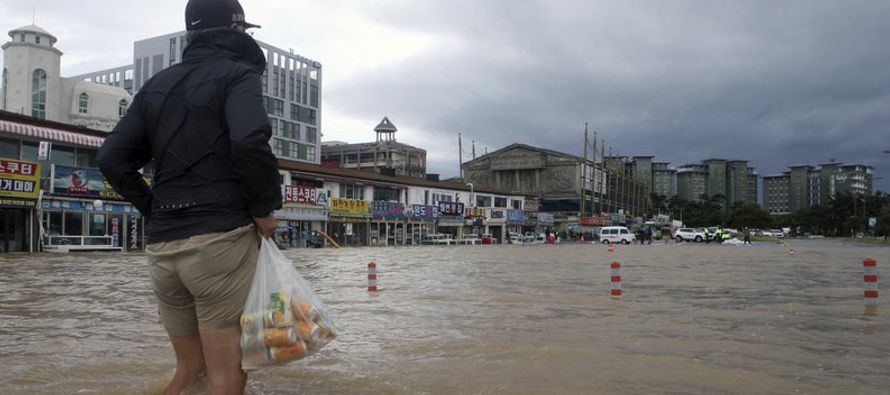 La televisora estatal norcoreana mostró imágenes de inundaciones generalizadas en las...