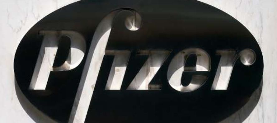 Pfizer ya ha fabricado cientos de miles de dosis de la vacuna candidata, incluso en una planta en...