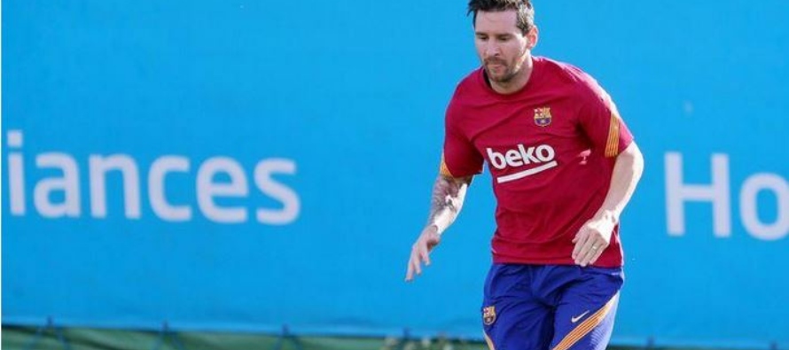 Lionel Messi recuperó el miércoles el buen humor durante el entrenamiento con sus...