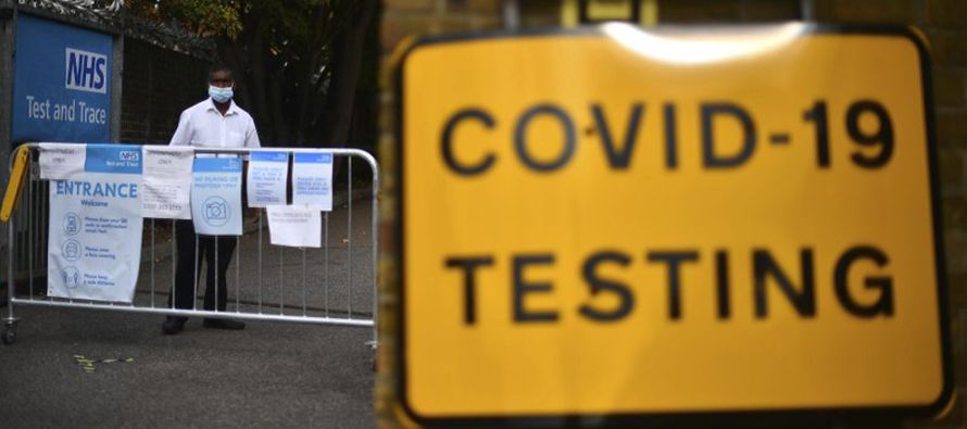 La limitación de tests se produce en medio de un aumento en los casos de COVID-19 en el...