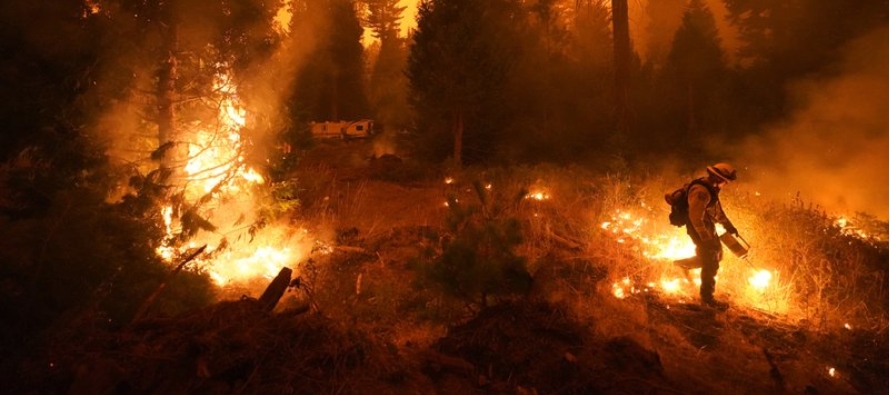 Los vientos erráticos que llevaron las llamas a la comunidad de Juniper Hills el fin de...