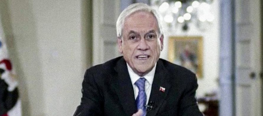 De acuerdo con Piñera, el plan “Paso a paso, Chile se recupera” incluirá...