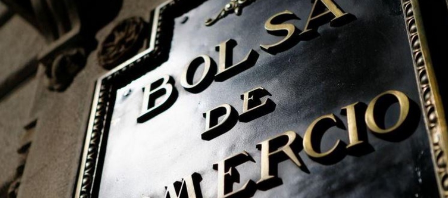 El peso mexicano avanzaba un 1,49% casi al cierre de sus operaciones, cerrando el mes con una...