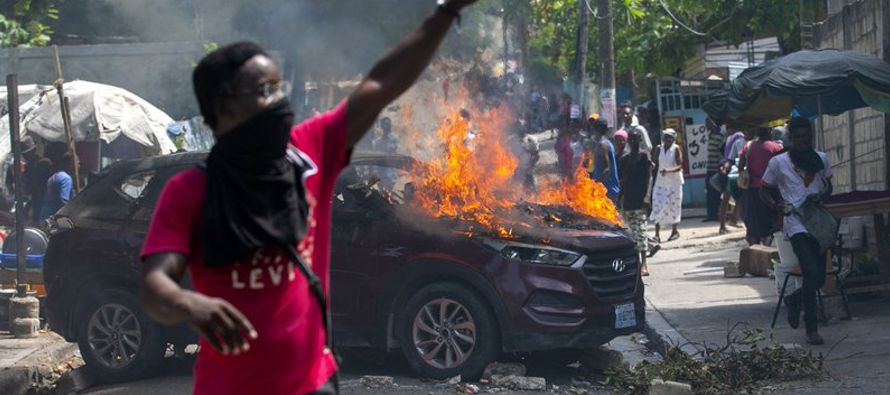Haití se ha visto afectado por protestas callejeras y por el estancamiento económico...
