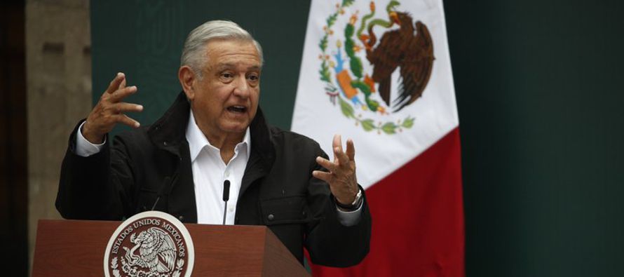 López Obrador y su partido señalaron que el financiamiento para esos proyectos...