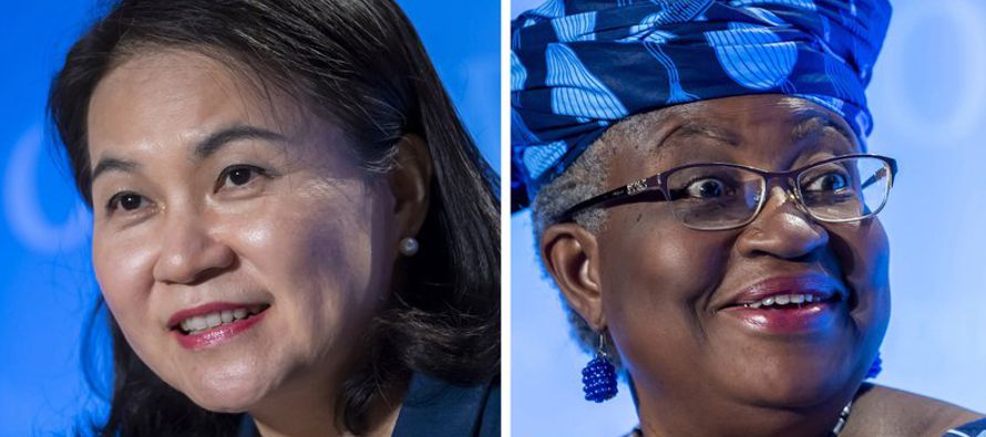 Un comité de selección dijo que Ngozi Okonjo-Iweala, de Nigeria, y Yoo Myung-hee, de...