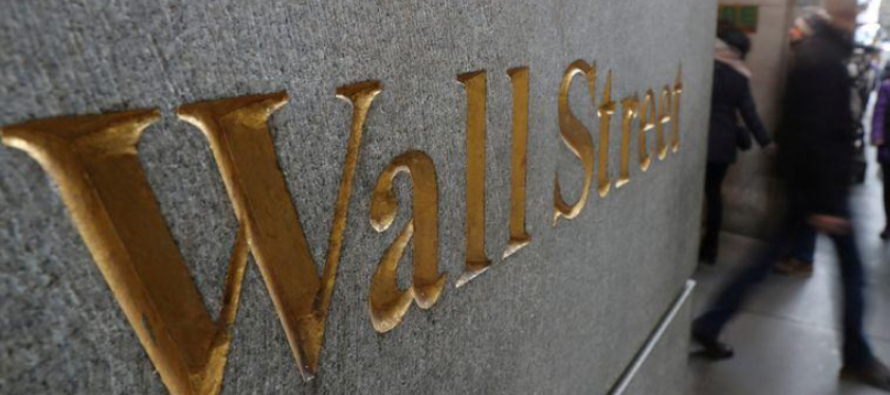  Las acciones de tecnología del S&P 500 subieron un 1,5%, y el sector le dio al...