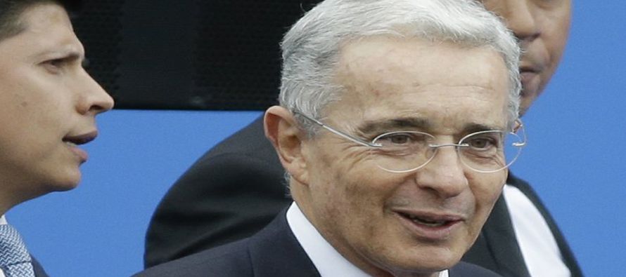 Desde entonces, los magistrados han dictaminado que Uribe debe ser juzgado bajo un marco legal...