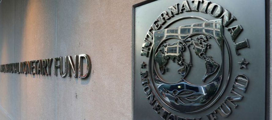 Las previsiones del FMI para el 2020 apuntaron a una contracción del 4,4% de la...