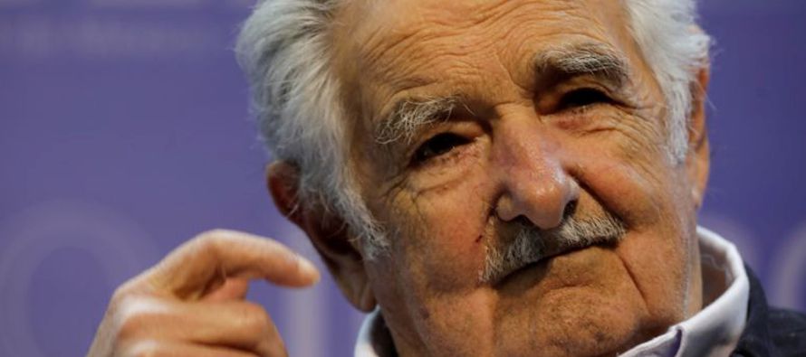 “Sinceramente, me voy porque me está echando la pandemia”, sostuvo Mujica en su...