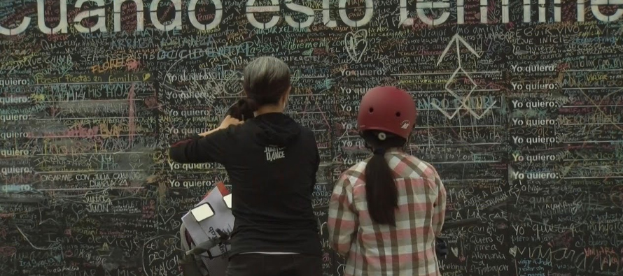 Ahora hay unos 5,000 anhelos escritos en ambos muros, según Alejandro Delgado, líder...