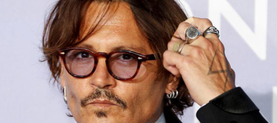 Depp también es el rostro de las fragancias de hombre de la casa de moda Dior. La firma...