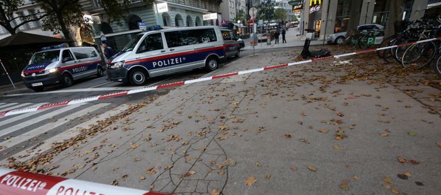 El ministro del Interior de Austria dijo que el atacante, había engañado...