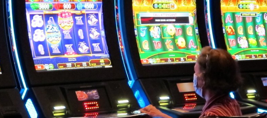 En Dakota del Sur, la votación autoriza a los casinos Deadwood a agregar apuestas deportivas...