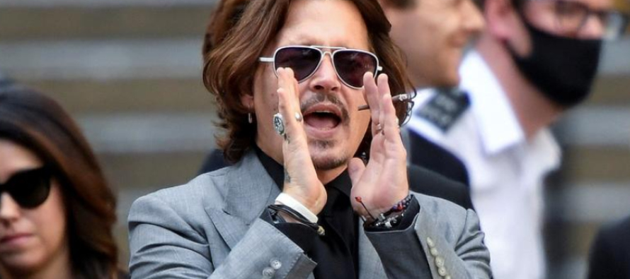 El juez falló el lunes contra Depp y dijo que aceptaba las demandas de Heard de que el actor...