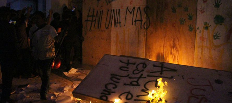 Los manifestantes protestaban por los recientes homicidios de mujeres en el estado de Quintana Roo,...