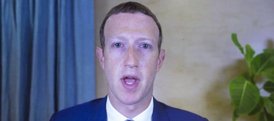 El CEO de Facebook, Mark Zuckerberg y el de Twitter, Jack Dorsey, serán interpelados el...