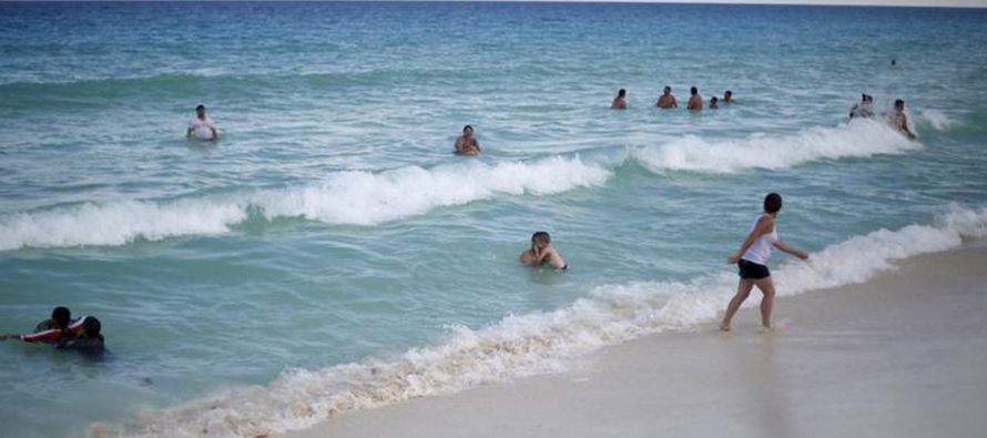 Los destinos de playa en áreas como Cancún son los únicos lugares que ahora...